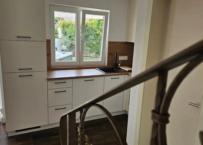 Zara Вілла Трогір