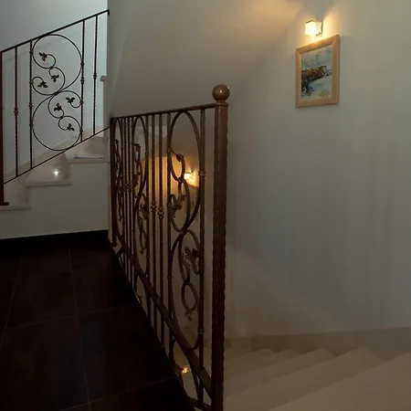 Zara Villa *
